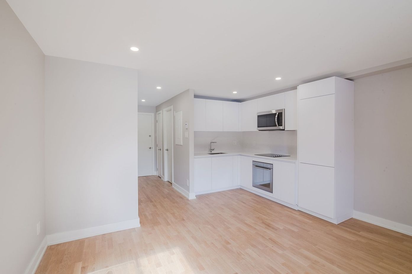 1550 avenue Filion Studio for rent in Saint Lambert A louer a Saint