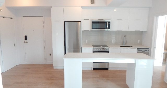 2100 Saint Laurent condo